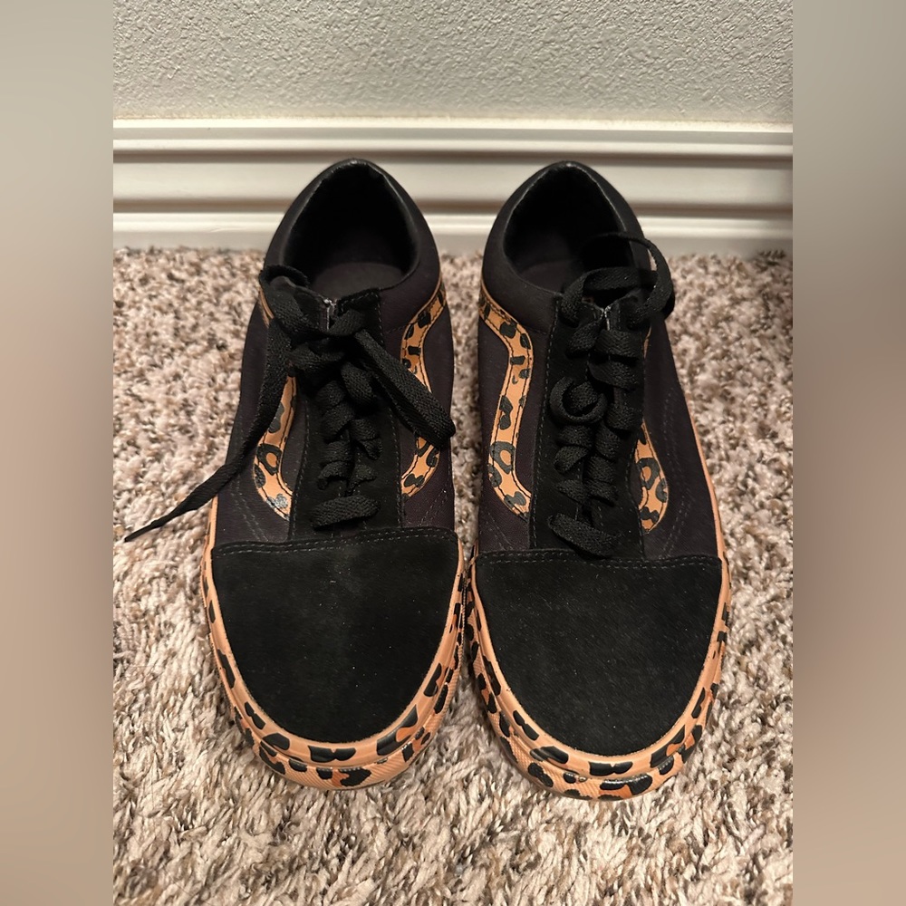 Vans Old Skool Platform Skate Shoe - Black / Leopard